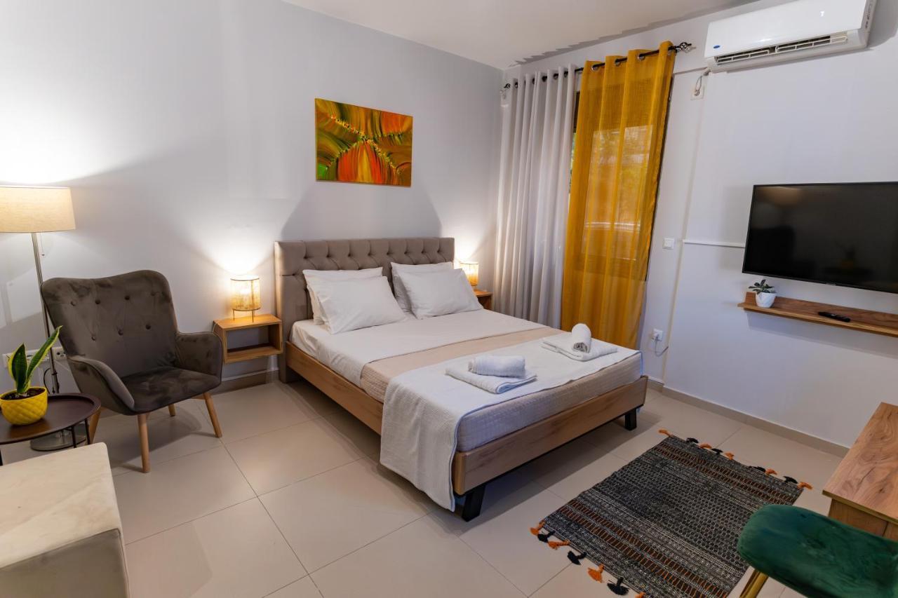 Lion's Cave No 1. Apartment *